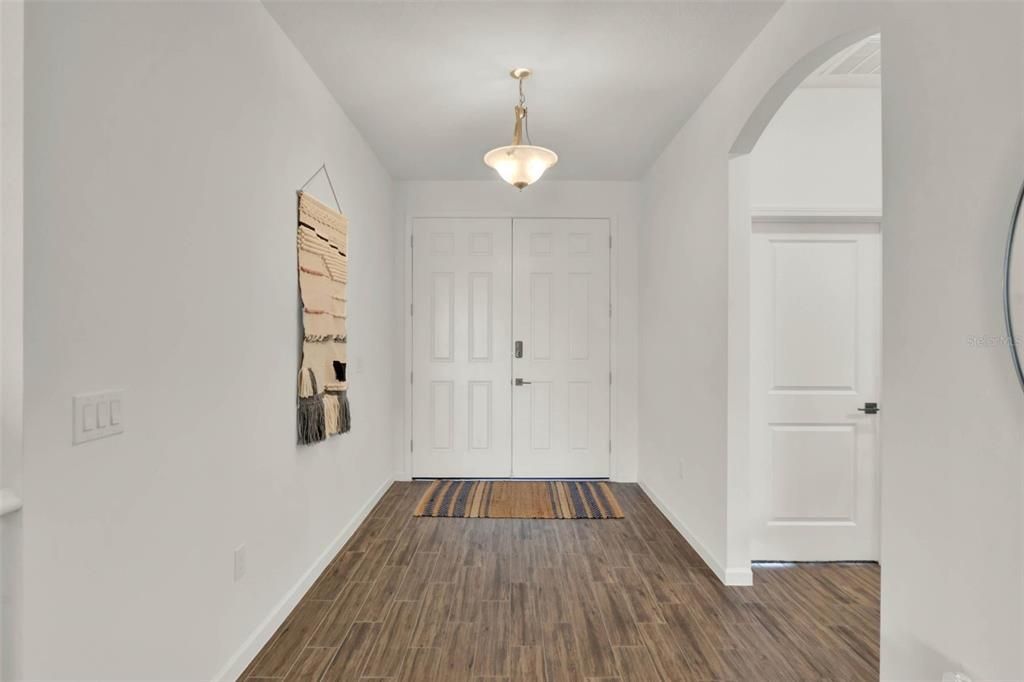 For Sale: $479,000 (4 beds, 4 baths, 2940 Square Feet)