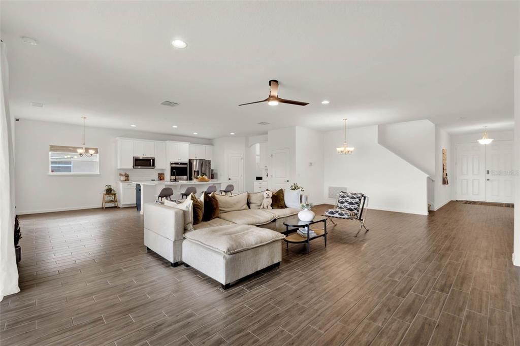 For Sale: $479,000 (4 beds, 4 baths, 2940 Square Feet)