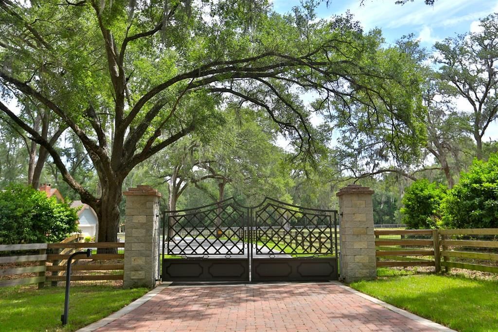 待售: $2,279,800 (4 贝兹, 3 浴室, 3794 平方英尺)