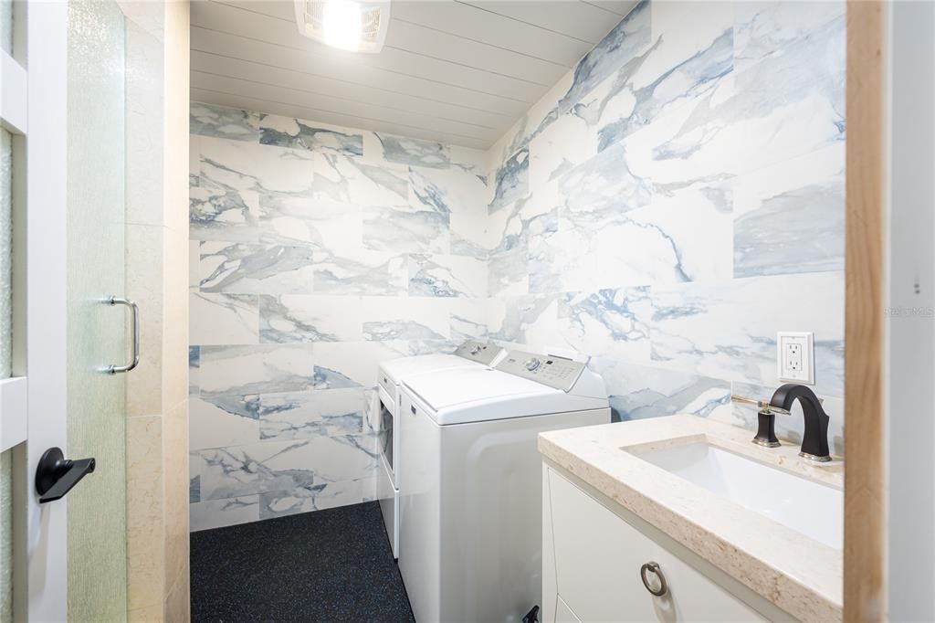 待售: $2,279,800 (4 贝兹, 3 浴室, 3794 平方英尺)