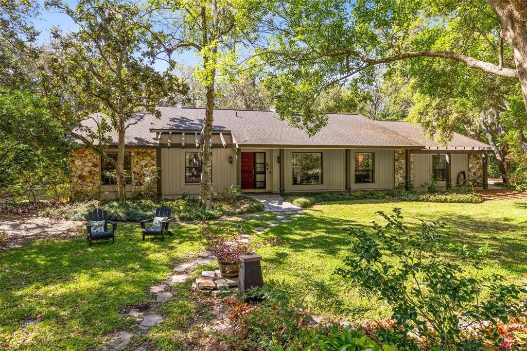 Recently Sold: $899,000 (4 beds, 2 baths, 2377 Square Feet)