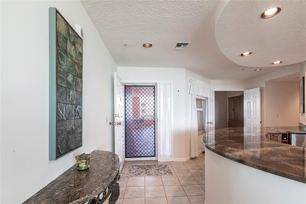 待售: $1,650,000 (3 贝兹, 2 浴室, 1726 平方英尺)