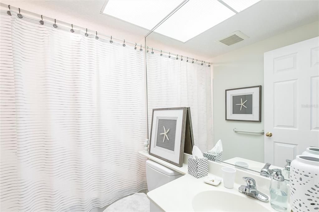 待售: $1,650,000 (3 贝兹, 2 浴室, 1726 平方英尺)