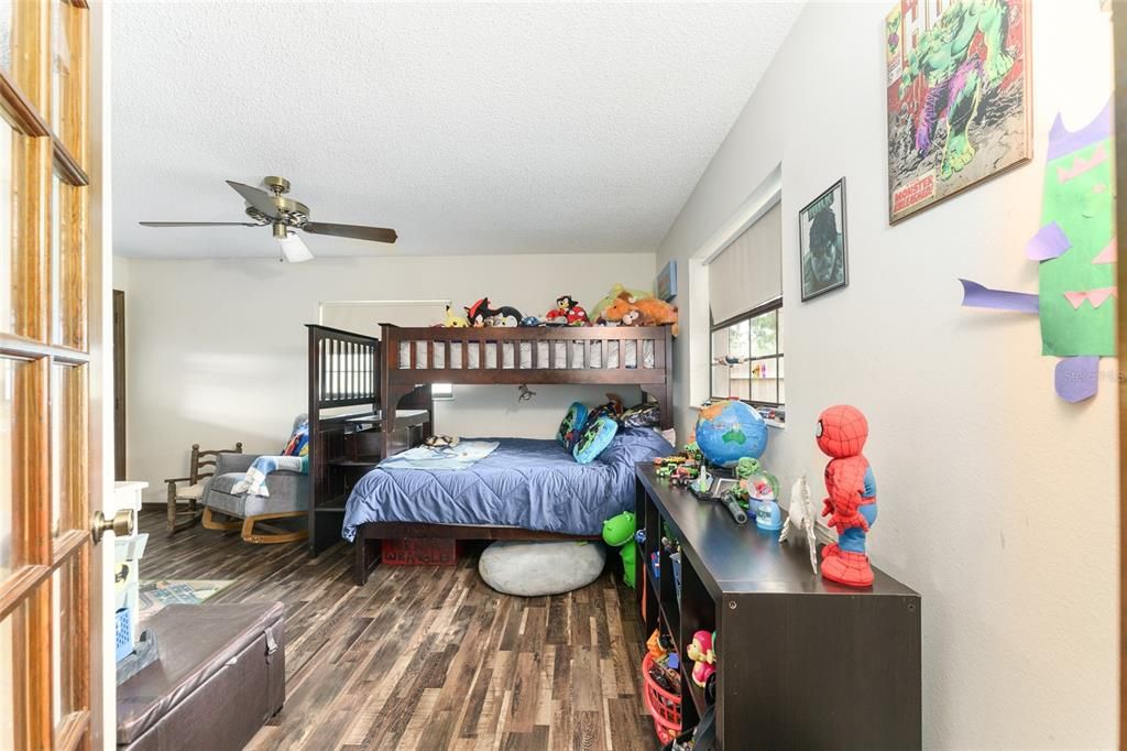 На продажу: $522,900 (3 спален, 2 ванн, 1872 Квадратных фут)