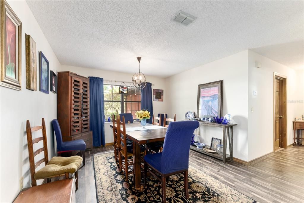 На продажу: $522,900 (3 спален, 2 ванн, 1872 Квадратных фут)