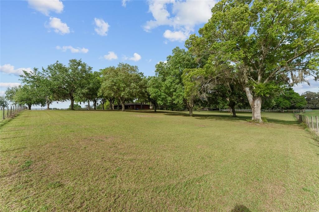 На продажу: $522,900 (3 спален, 2 ванн, 1872 Квадратных фут)