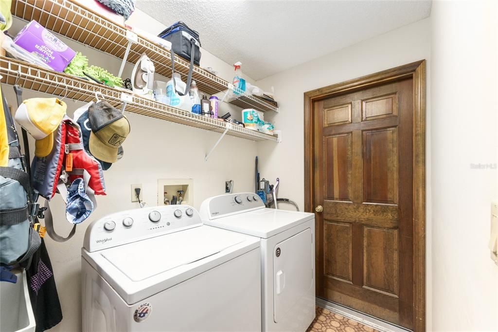 На продажу: $522,900 (3 спален, 2 ванн, 1872 Квадратных фут)