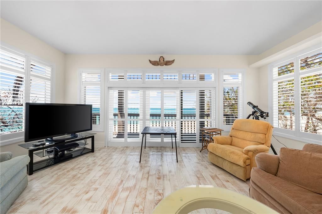 Active With Contract: $4,400,000 (4 beds, 4 baths, 3632 Square Feet)