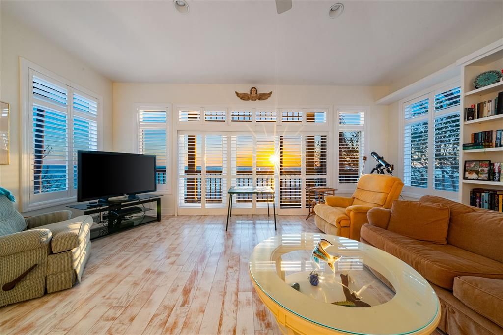 Active With Contract: $4,400,000 (4 beds, 4 baths, 3632 Square Feet)
