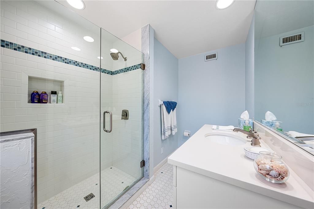 Active With Contract: $4,400,000 (4 beds, 4 baths, 3632 Square Feet)