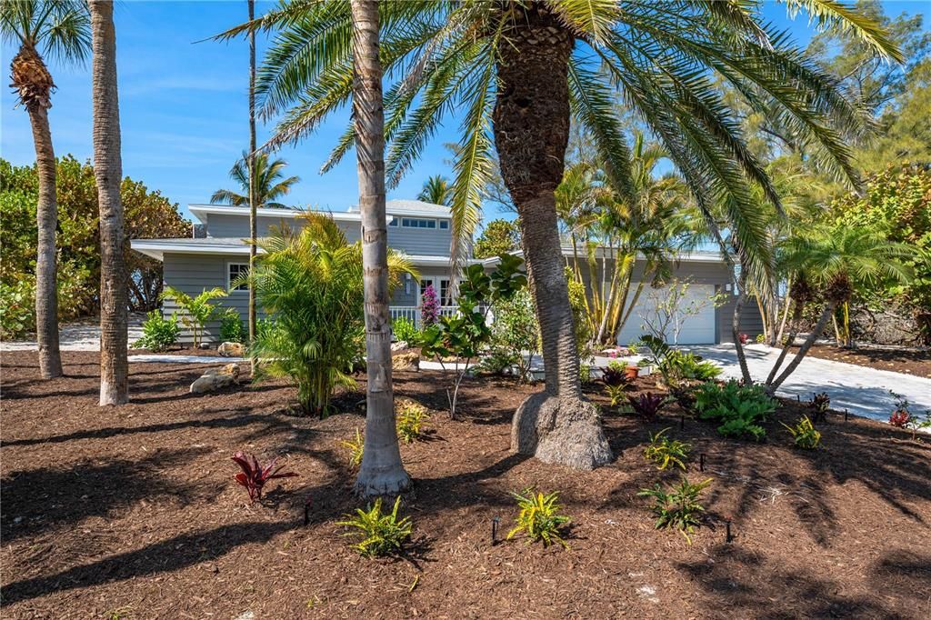 Active With Contract: $4,400,000 (4 beds, 4 baths, 3632 Square Feet)