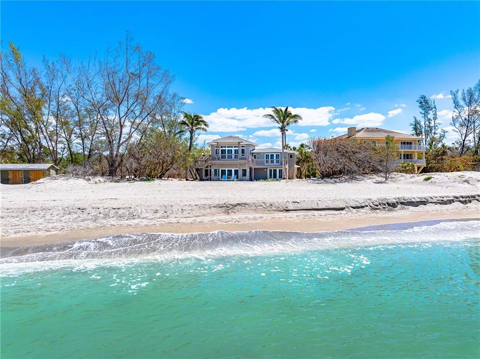 Active With Contract: $4,400,000 (4 beds, 4 baths, 3632 Square Feet)