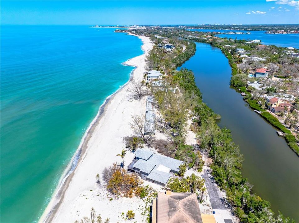 Active With Contract: $4,400,000 (4 beds, 4 baths, 3632 Square Feet)