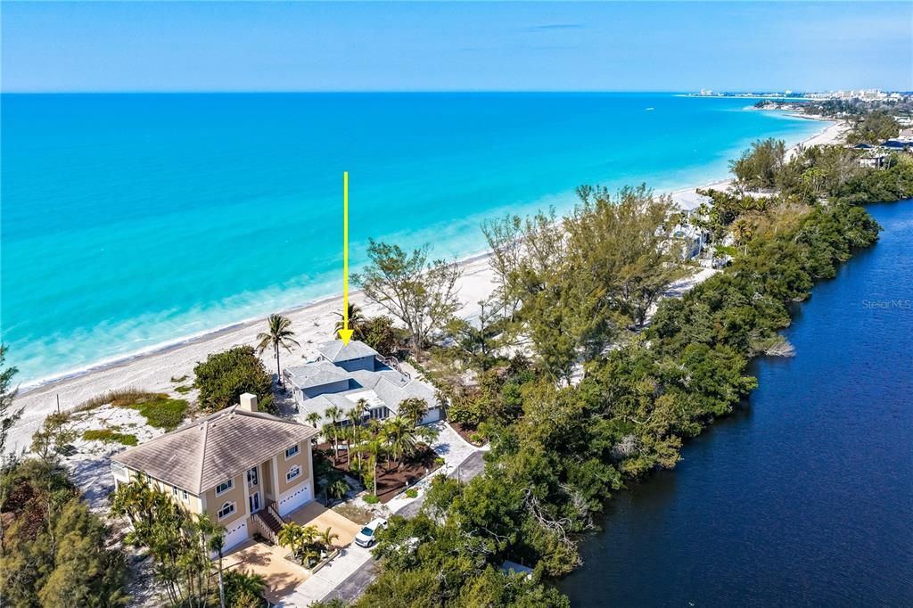 Active With Contract: $4,400,000 (4 beds, 4 baths, 3632 Square Feet)