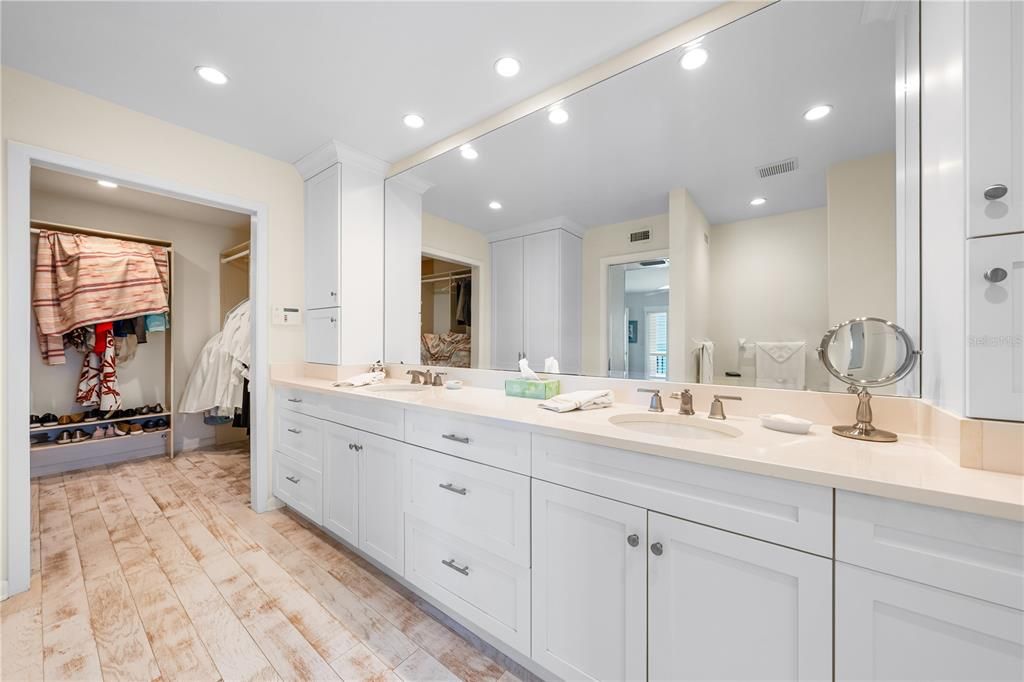 Active With Contract: $4,400,000 (4 beds, 4 baths, 3632 Square Feet)