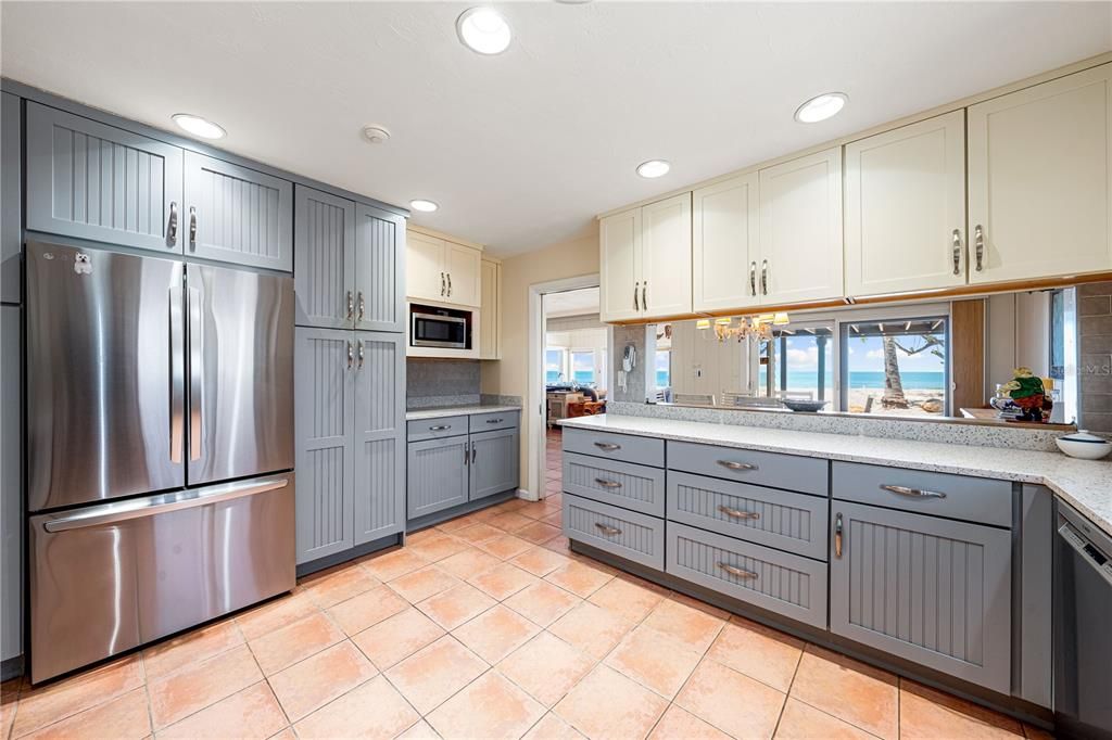 Active With Contract: $4,400,000 (4 beds, 4 baths, 3632 Square Feet)