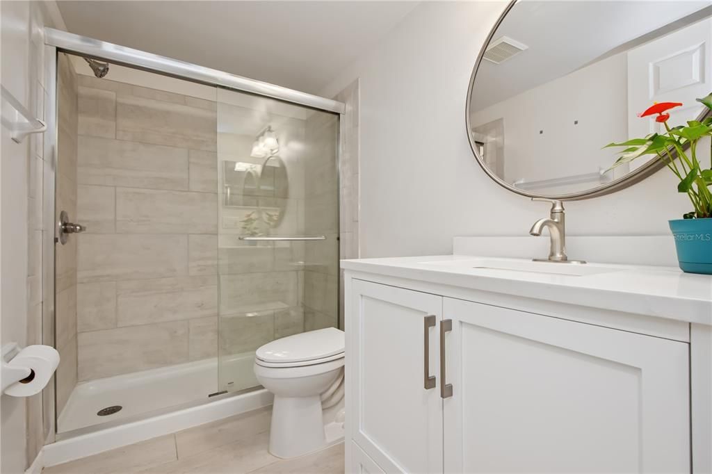 Active With Contract: $189,900 (2 beds, 2 baths, 1073 Square Feet)