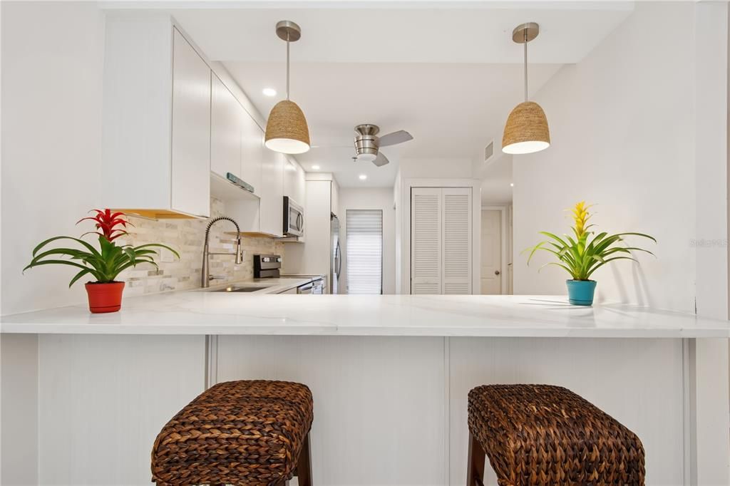 Active With Contract: $189,900 (2 beds, 2 baths, 1073 Square Feet)