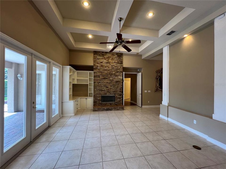 For Rent: $6,000 (5 beds, 4 baths, 3664 Square Feet)