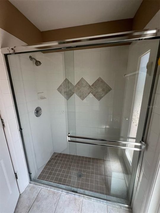 For Rent: $6,000 (5 beds, 4 baths, 3664 Square Feet)