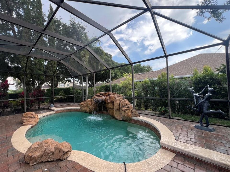 For Rent: $6,000 (5 beds, 4 baths, 3664 Square Feet)