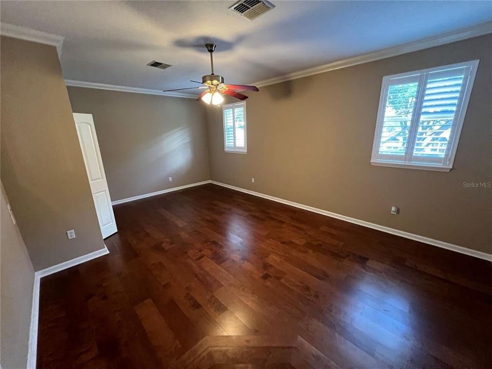 For Rent: $6,000 (5 beds, 4 baths, 3664 Square Feet)