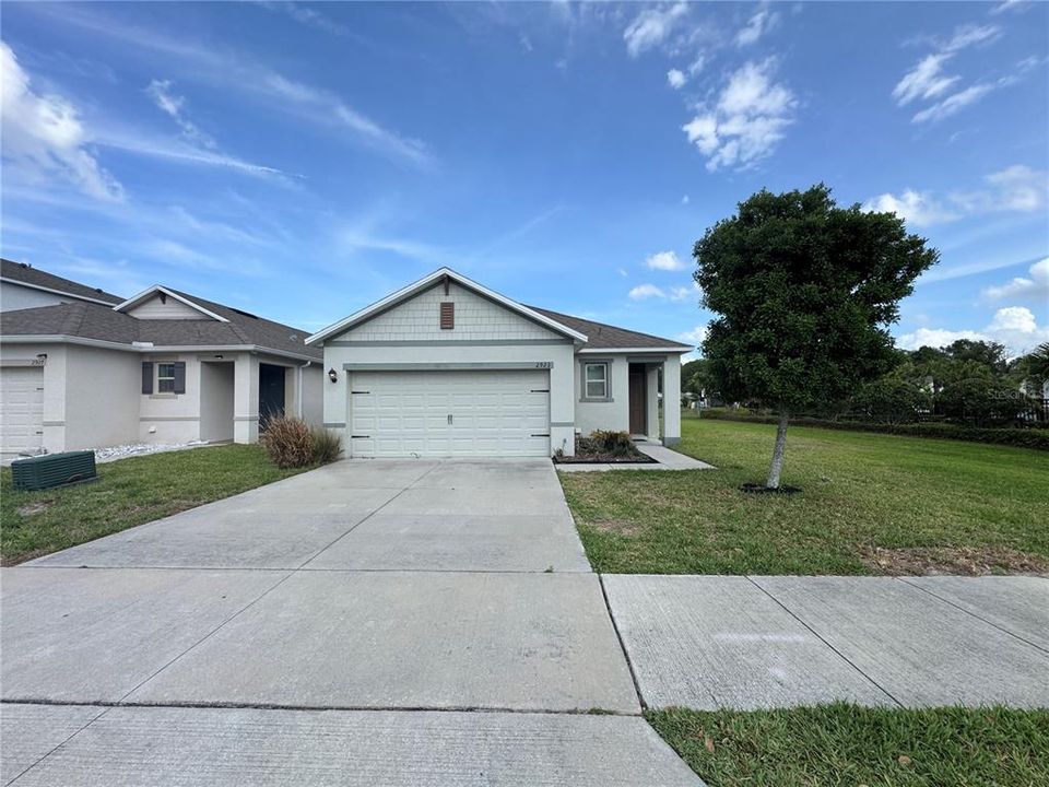 Recently Rented: $2,250 (3 beds, 2 baths, 1516 Square Feet)