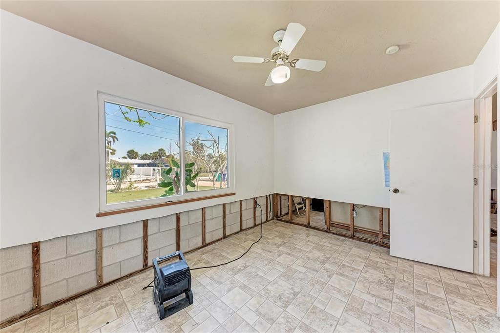 Activo con contrato: $895,000 (3 camas, 2 baños, 1020 Pies cuadrados)