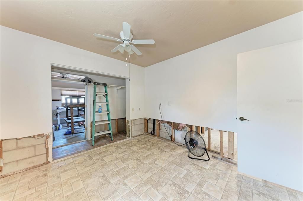 Activo con contrato: $895,000 (3 camas, 2 baños, 1020 Pies cuadrados)