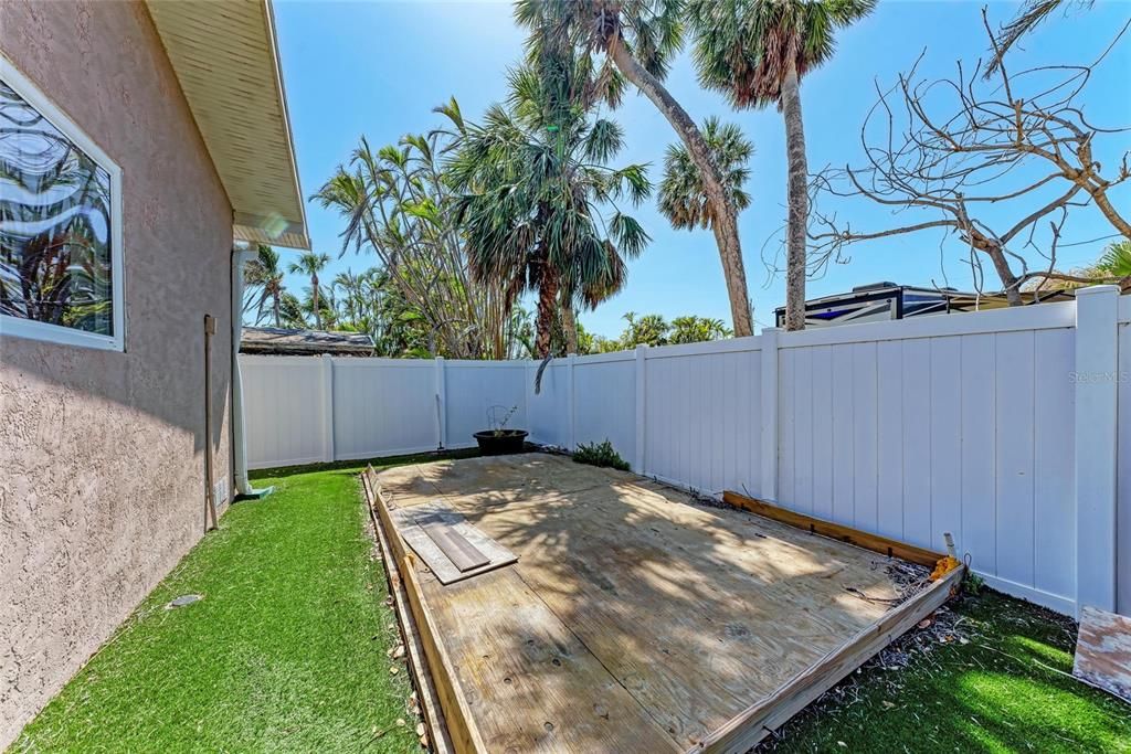 Activo con contrato: $895,000 (3 camas, 2 baños, 1020 Pies cuadrados)