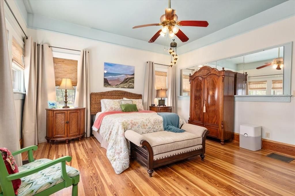 For Sale: $1,249,500 (3 beds, 3 baths, 3364 Square Feet)