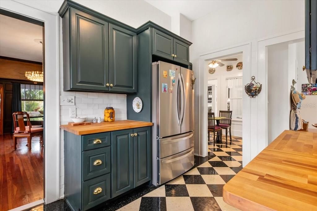 For Sale: $1,249,500 (3 beds, 3 baths, 3364 Square Feet)