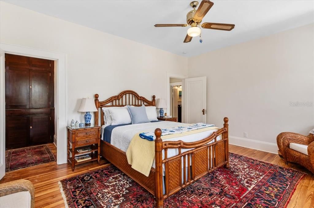 For Sale: $1,249,500 (3 beds, 3 baths, 3364 Square Feet)