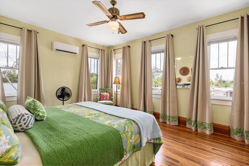 For Sale: $1,249,500 (3 beds, 3 baths, 3364 Square Feet)