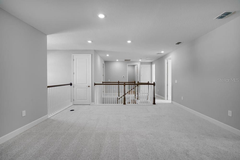 Под контрактом: $565,999 (5 спален, 4 ванн, 3422 Квадратных фут)