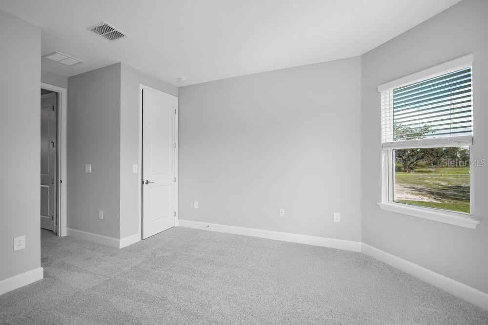 Под контрактом: $565,999 (5 спален, 4 ванн, 3422 Квадратных фут)