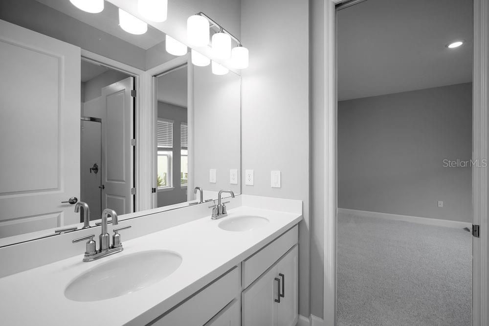 Под контрактом: $565,999 (5 спален, 4 ванн, 3422 Квадратных фут)