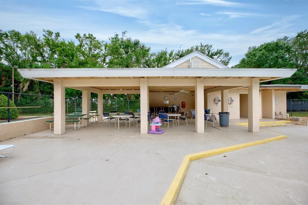 For Sale: $198,900 (2 beds, 2 baths, 1605 Square Feet)