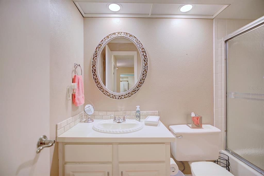 For Sale: $198,900 (2 beds, 2 baths, 1605 Square Feet)