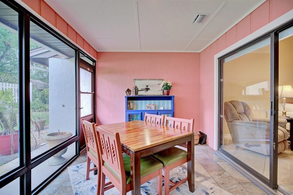 For Sale: $198,900 (2 beds, 2 baths, 1605 Square Feet)