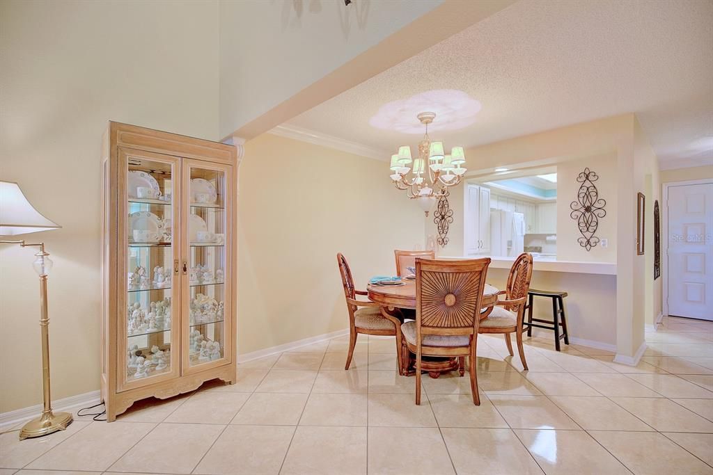 For Sale: $198,900 (2 beds, 2 baths, 1605 Square Feet)