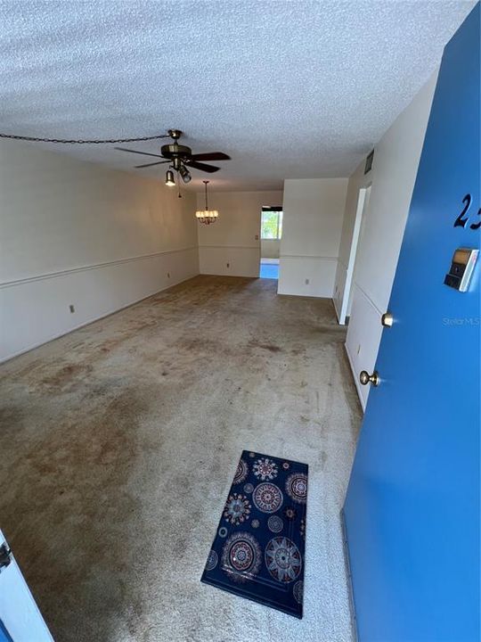 Activo con contrato: $82,000 (2 camas, 2 baños, 1035 Pies cuadrados)