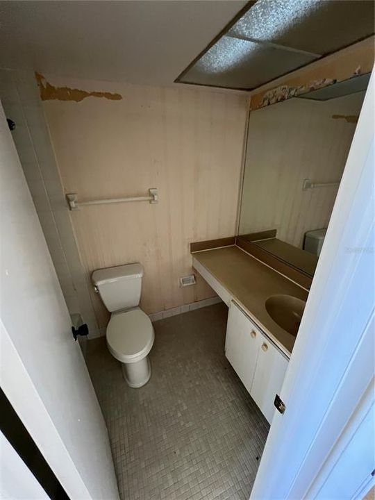 Activo con contrato: $82,000 (2 camas, 2 baños, 1035 Pies cuadrados)