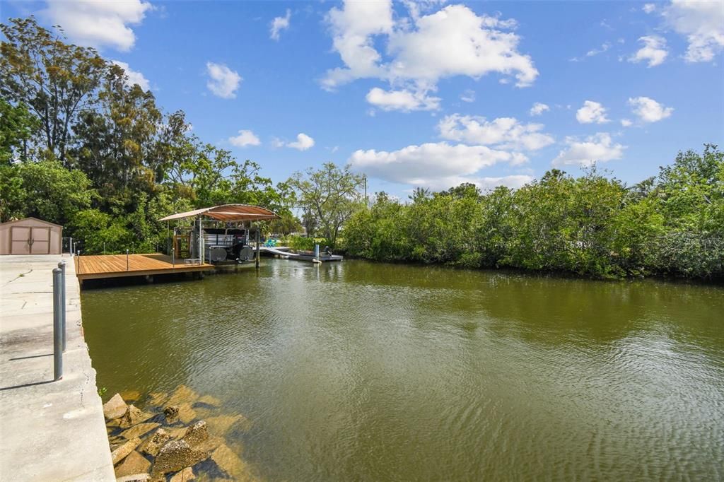 For Sale: $549,500 (2 beds, 2 baths, 1895 Square Feet)