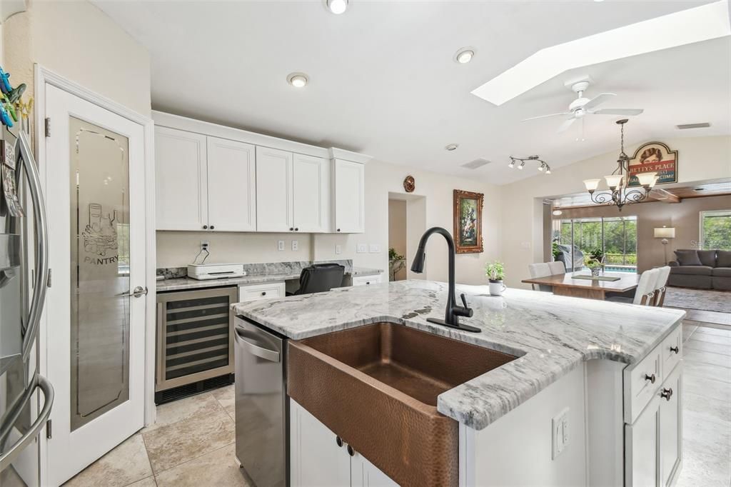 For Sale: $549,500 (2 beds, 2 baths, 1895 Square Feet)