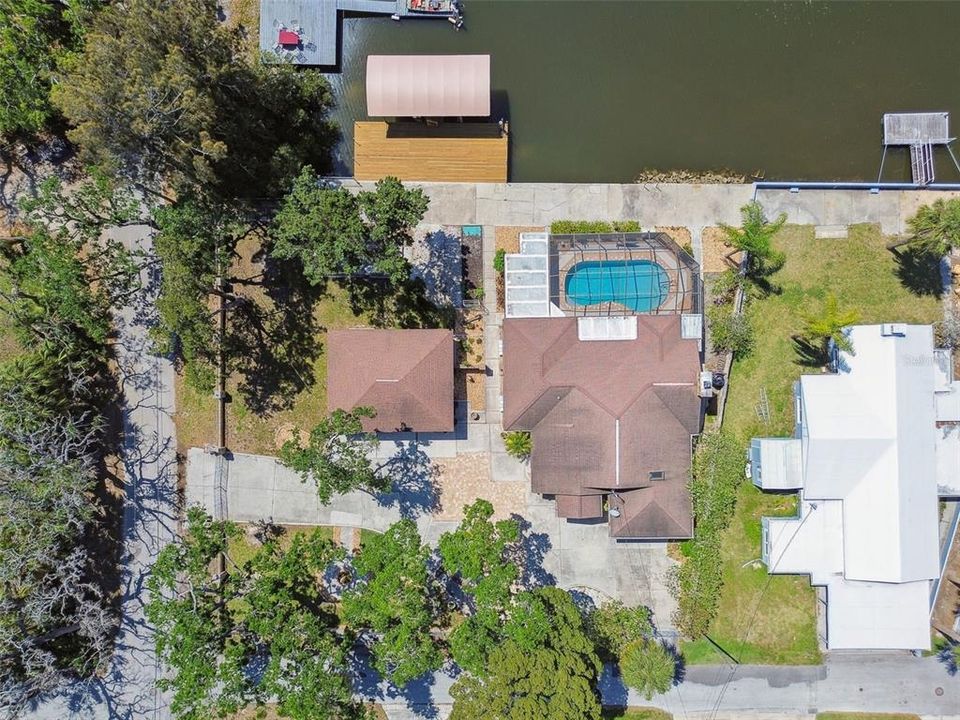 For Sale: $549,500 (2 beds, 2 baths, 1895 Square Feet)