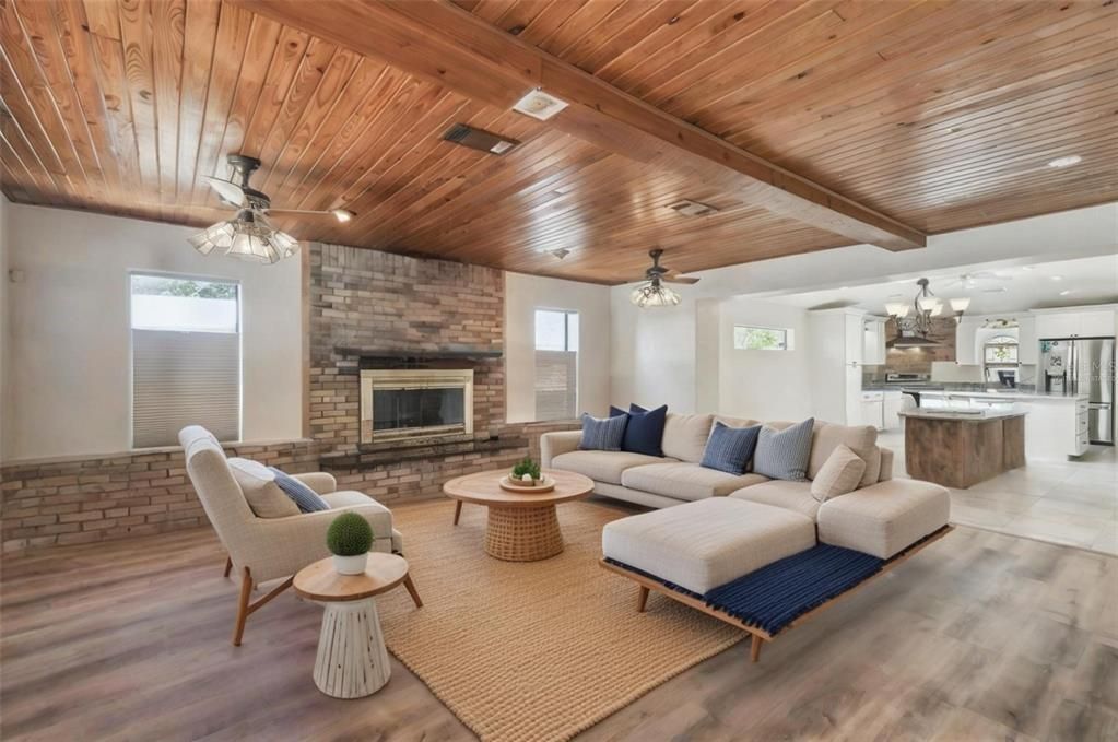 For Sale: $549,500 (2 beds, 2 baths, 1895 Square Feet)