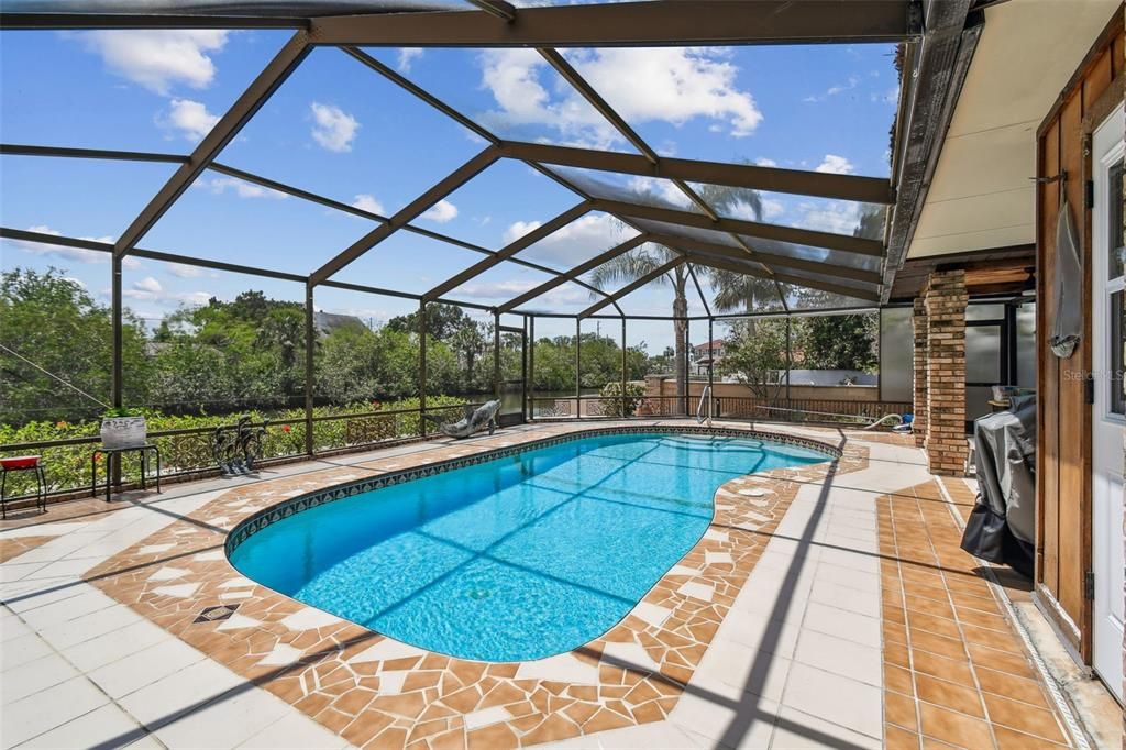 For Sale: $549,500 (2 beds, 2 baths, 1895 Square Feet)