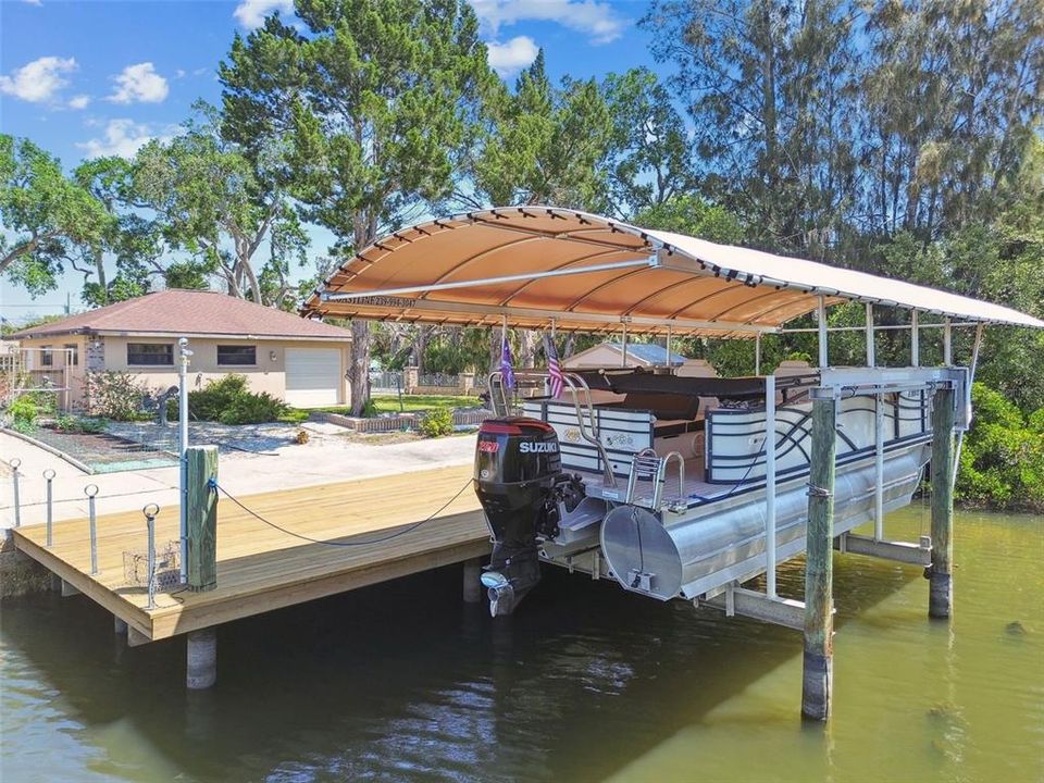 For Sale: $549,500 (2 beds, 2 baths, 1895 Square Feet)