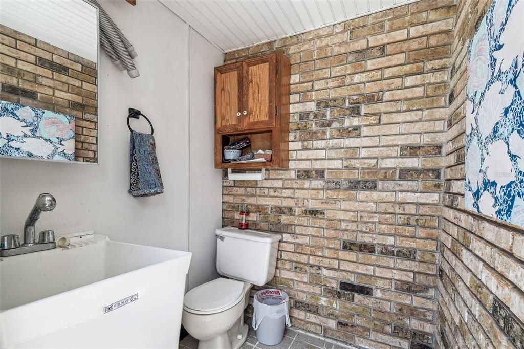 For Sale: $549,500 (2 beds, 2 baths, 1895 Square Feet)